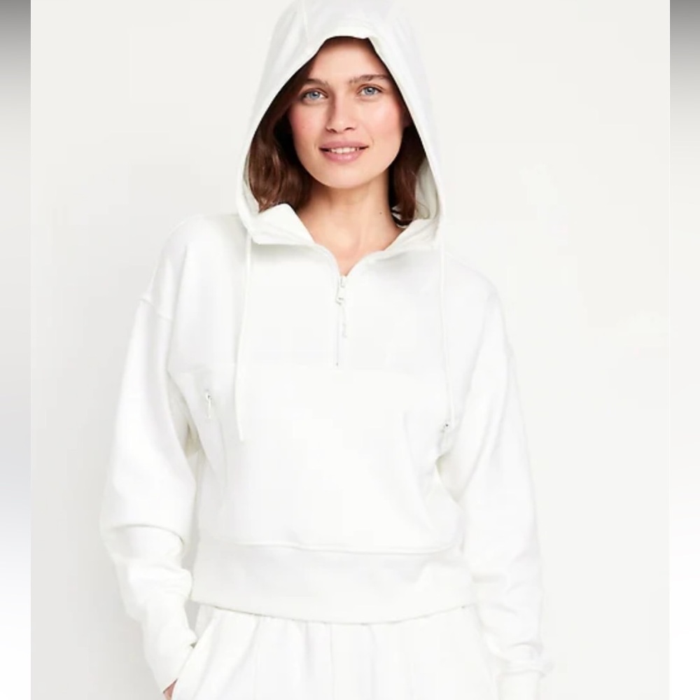 Old Navy Dynamic Fleece Half-Zip Hoodie
